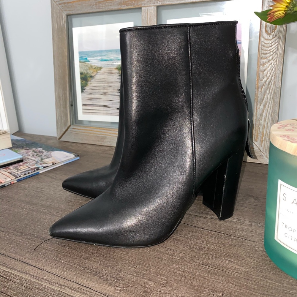 Steve Madden black leather pointed toe booties
